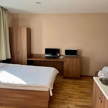Aparthotel Airport Airport Shuttle And Parking